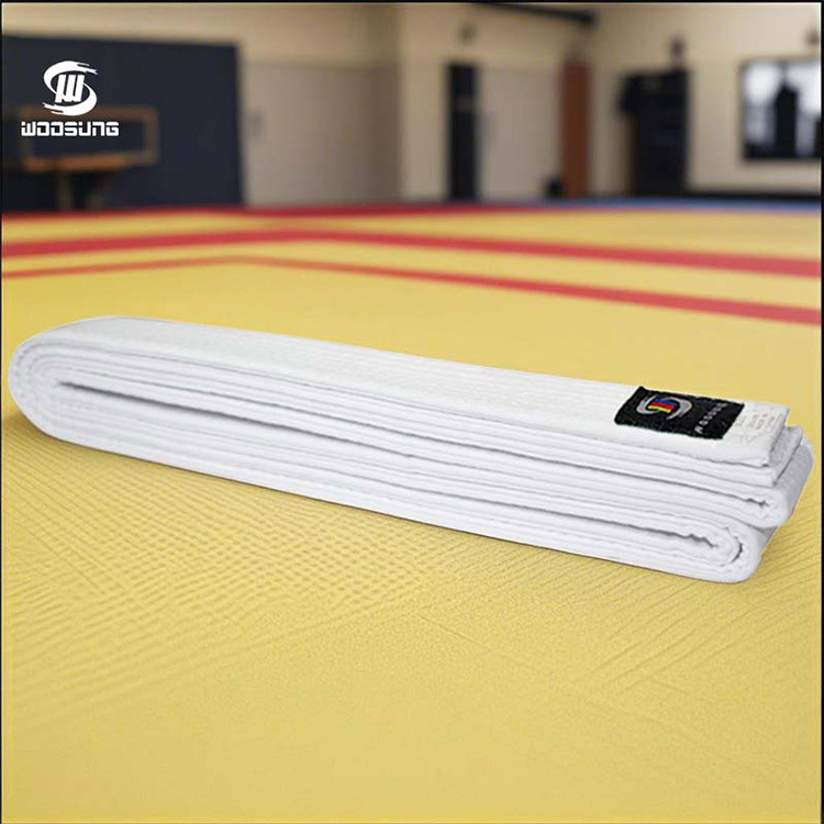 Tali Pinggang Putih Karate