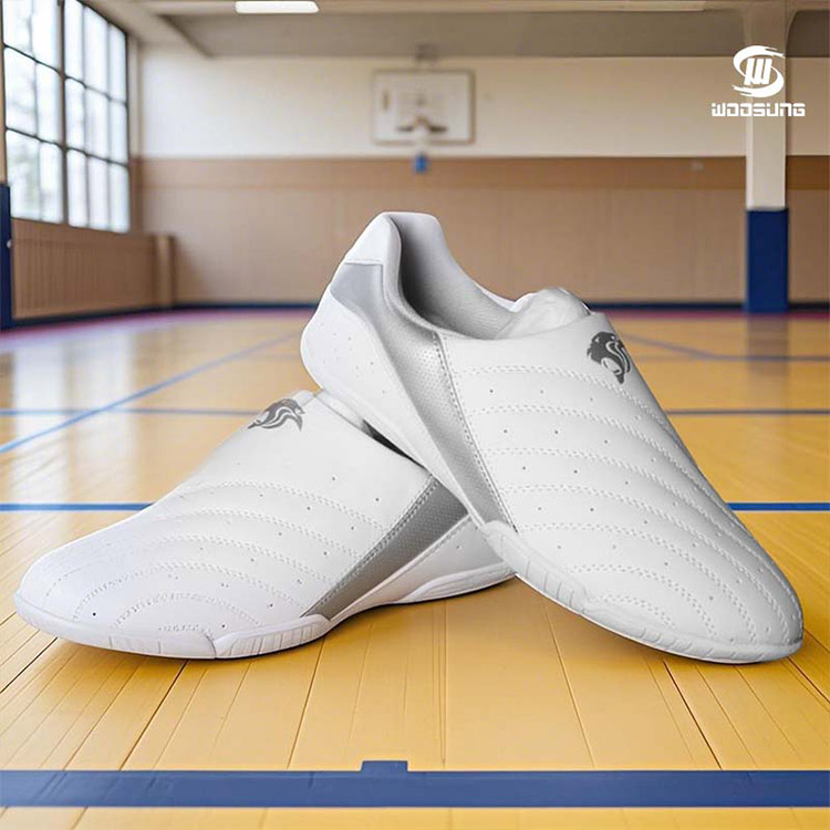 Kasut Taekwondo Putih